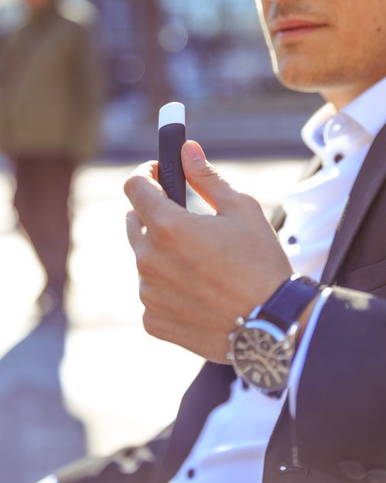 Top 10 E-Liquid Flavors for Those Looking to Quit Smoking