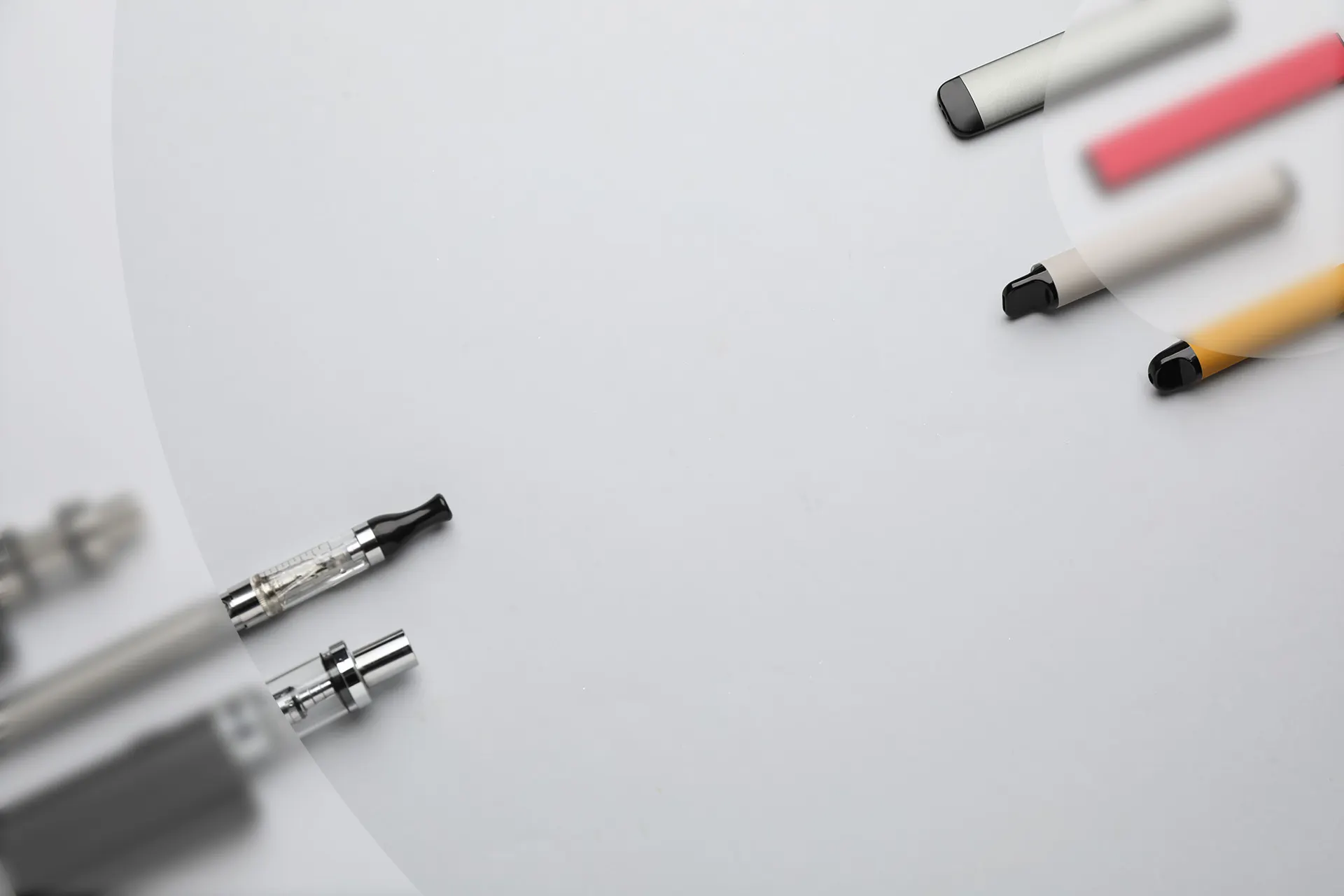 The difference between disposable vape and replaceable vape